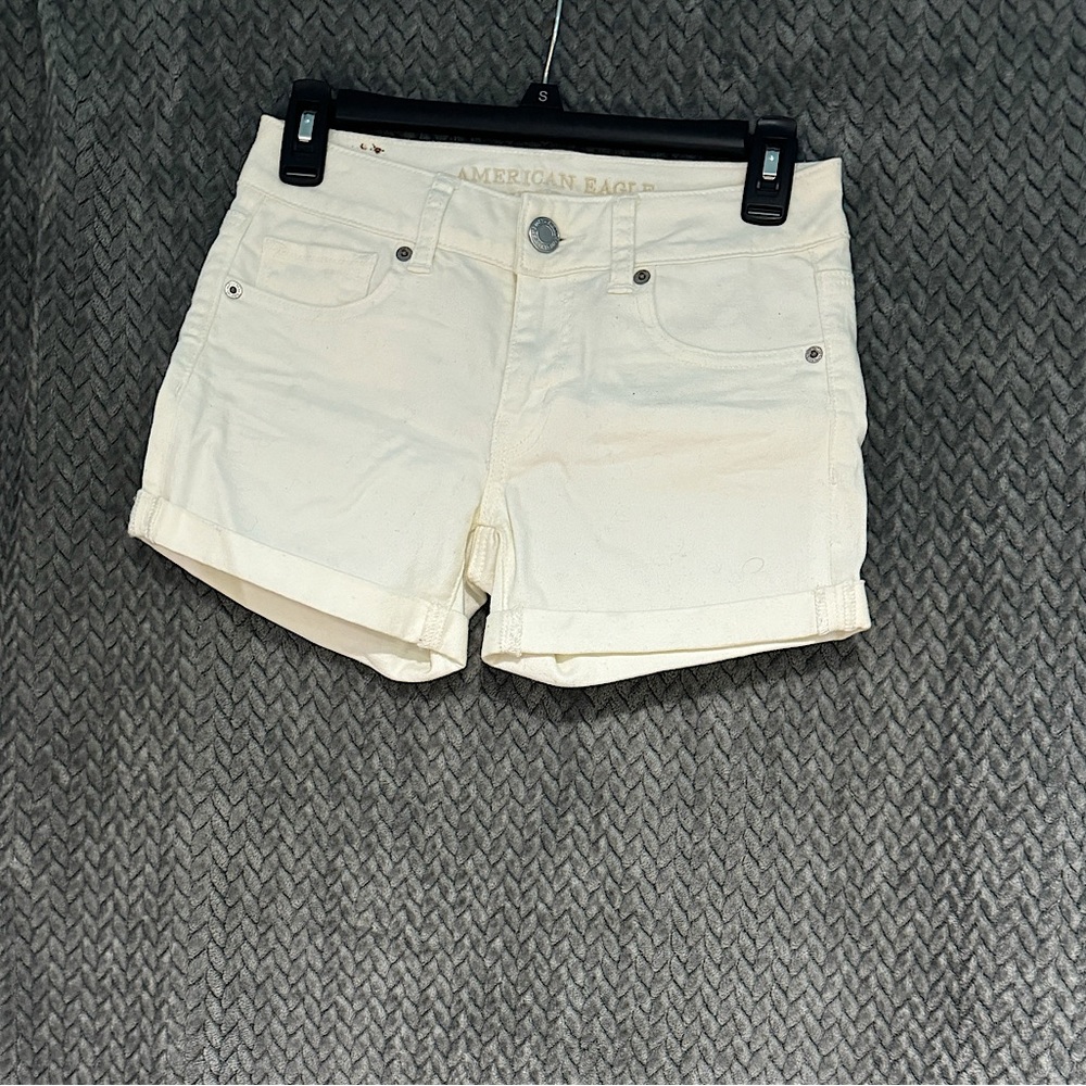 American Eagle Shorts - Ivory